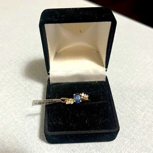 Women’s Sapphire & Diamond Ring